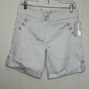 Sag Harbor Women’s Light Gray Shorts Versatile Cotton Blend Button Detail Size 6